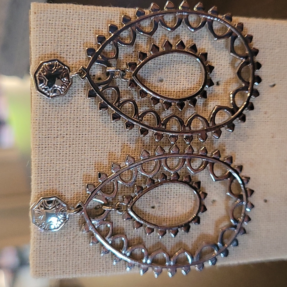 GUC Stella & Dot Silver Toned Earrings